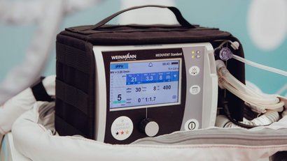 MEDUVENT Standard shows various ventilation parameters on the display.