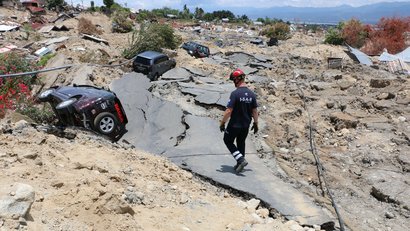 I.S.A.R. volunteer in a disaster zone